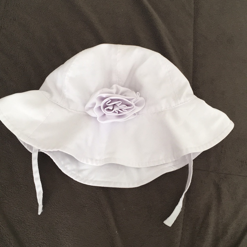 Baby summer hat with rose. 12-18 months